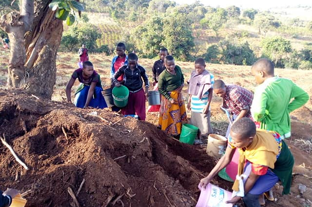 Tanzaina Igale Coffee Club teaching farm.